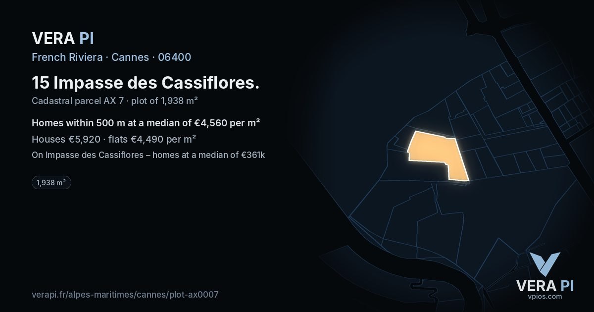 15 Impasse des Cassiflores, Cannes at night – the plot lit, the parcels around coloured by the prices near them