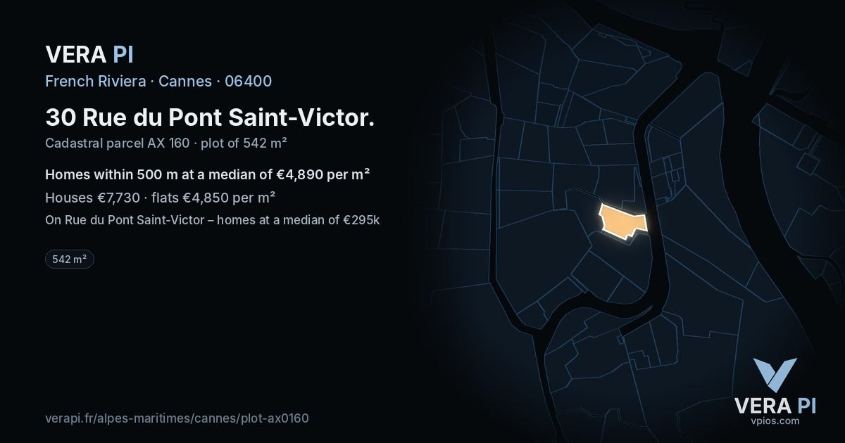 30 Rue du Pont Saint-Victor, Cannes at night – the plot lit, the parcels around coloured by the prices near them