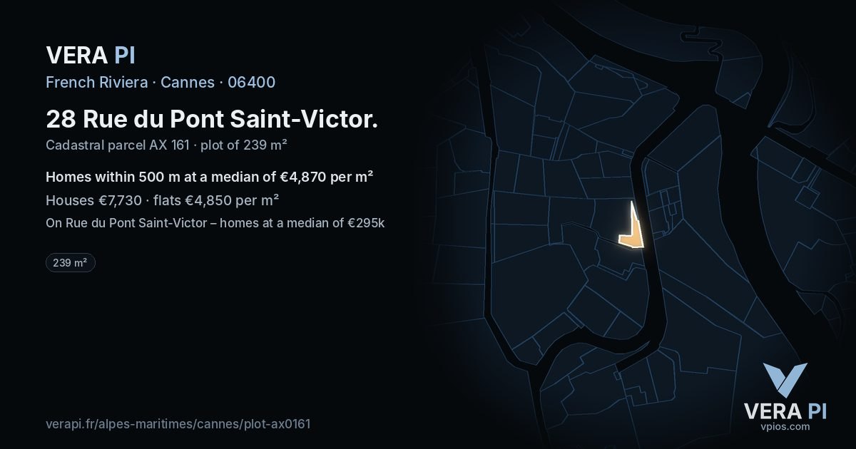 28 Rue du Pont Saint-Victor, Cannes at night – the plot lit, the parcels around coloured by the prices near them