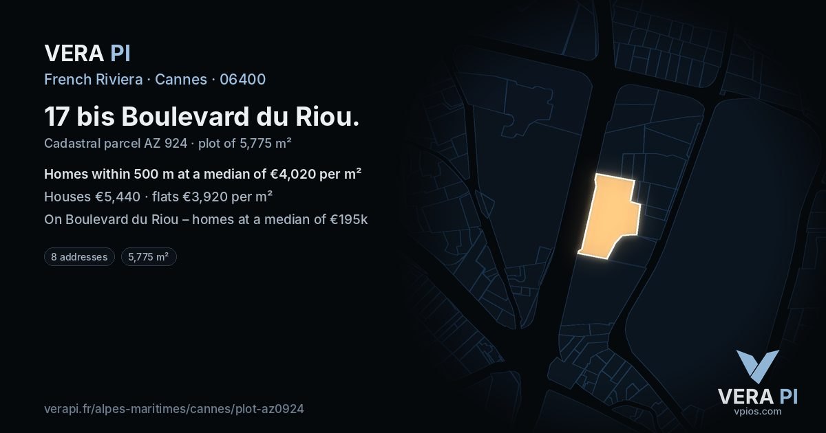17 bis Boulevard du Riou, Cannes at night – the plot lit, the parcels around coloured by the prices near them