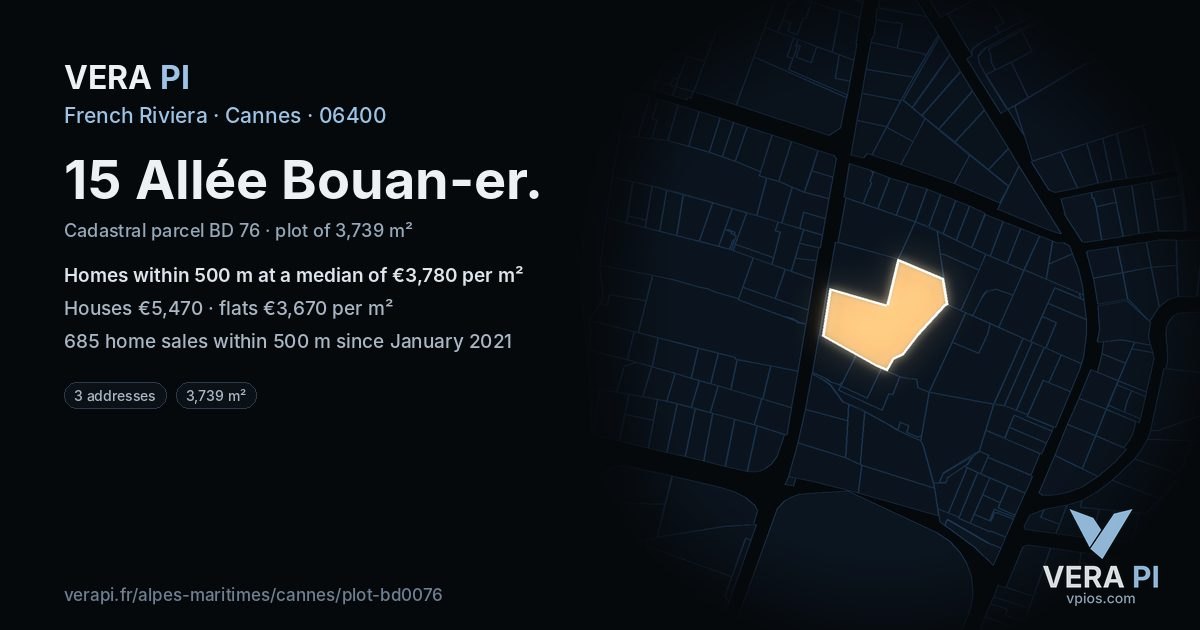 15 Allée Bouan-er, Cannes at night – the plot lit, the parcels around coloured by the prices near them