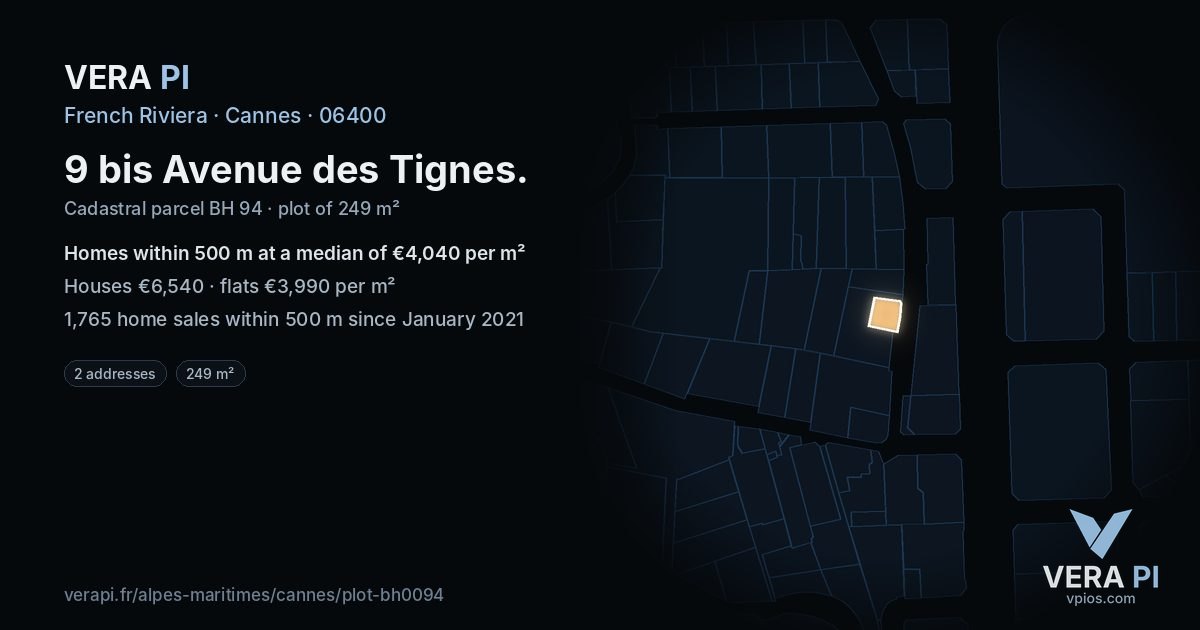 9 bis Avenue des Tignes, Cannes at night – the plot lit, the parcels around coloured by the prices near them