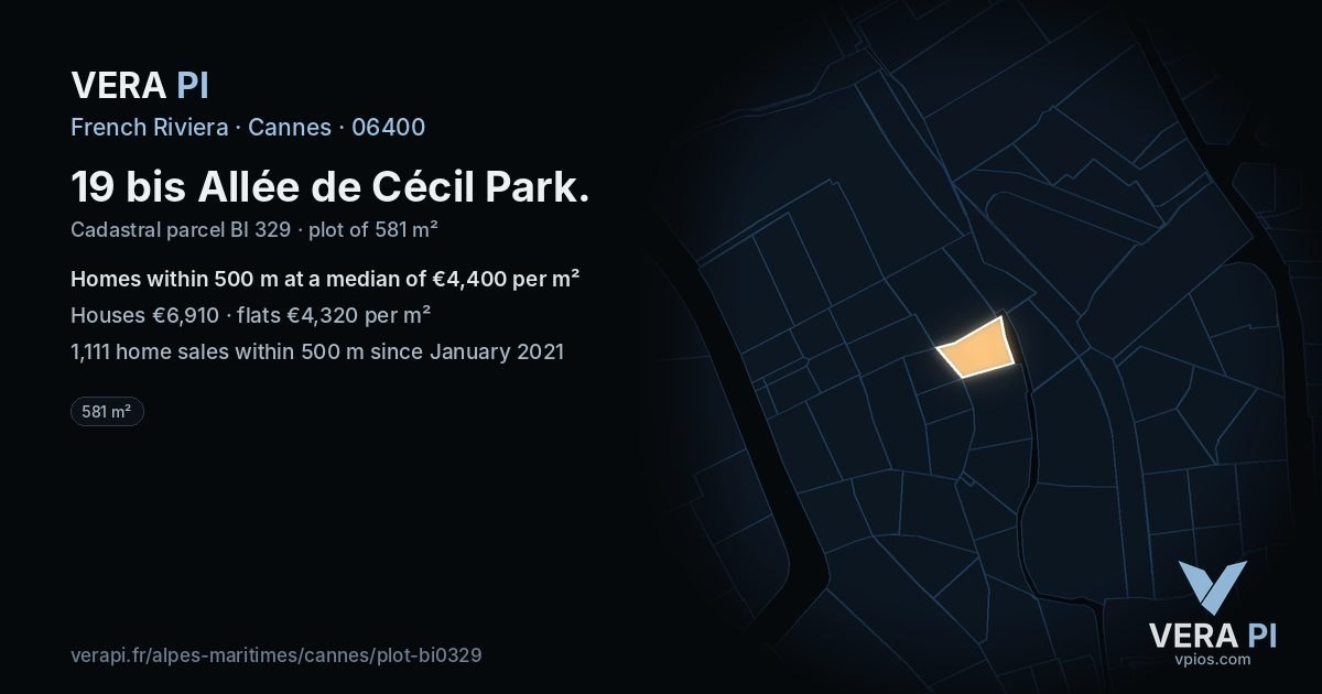 19 bis Allée de Cécil Park, Cannes at night – the plot lit, the parcels around coloured by the prices near them