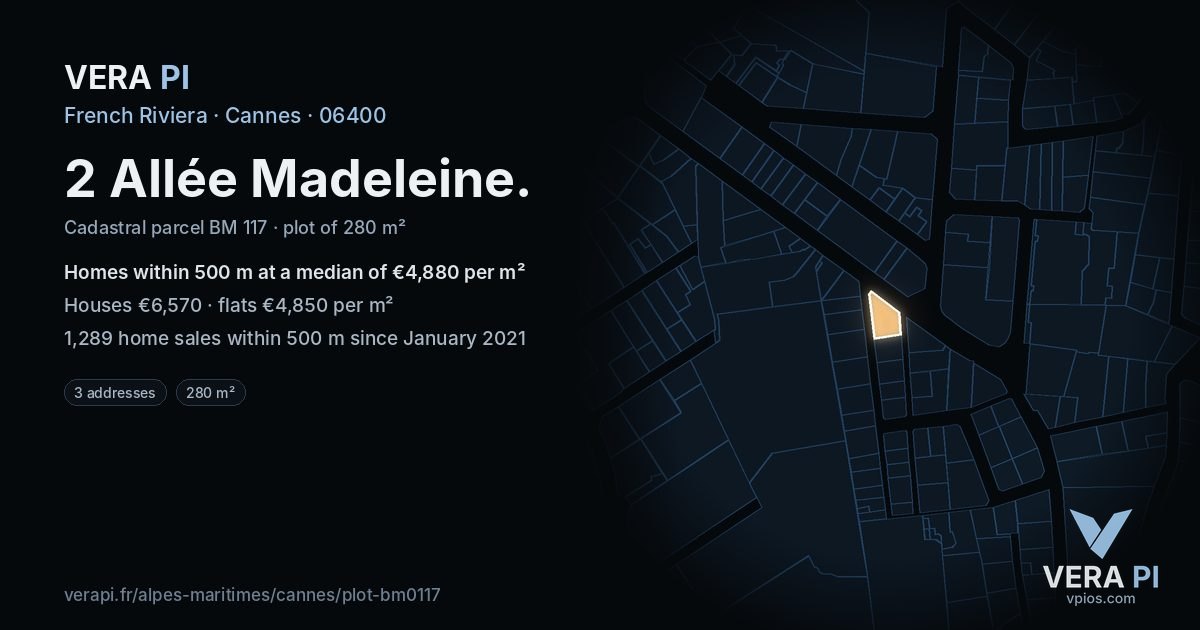 2 Allée Madeleine, Cannes at night – the plot lit, the parcels around coloured by the prices near them