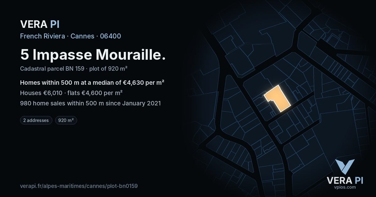 5 Impasse Mouraille, Cannes at night – the plot lit, the parcels around coloured by the prices near them