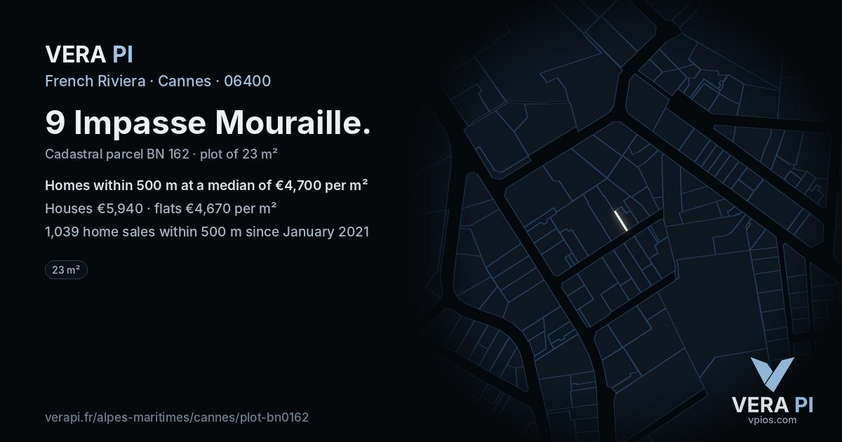 9 Impasse Mouraille, Cannes at night – the plot lit, the parcels around coloured by the prices near them
