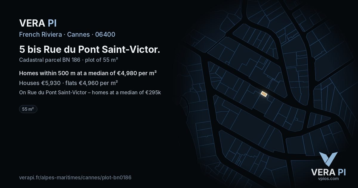 5 bis Rue du Pont Saint-Victor, Cannes at night – the plot lit, the parcels around coloured by the prices near them