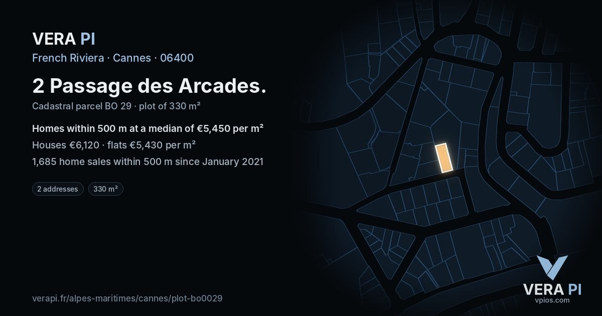 2 Passage des Arcades, Cannes at night – the plot lit, the parcels around coloured by the prices near them