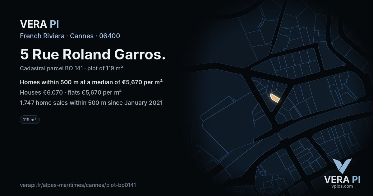 5 Rue Roland Garros, Cannes at night – the plot lit, the parcels around coloured by the prices near them