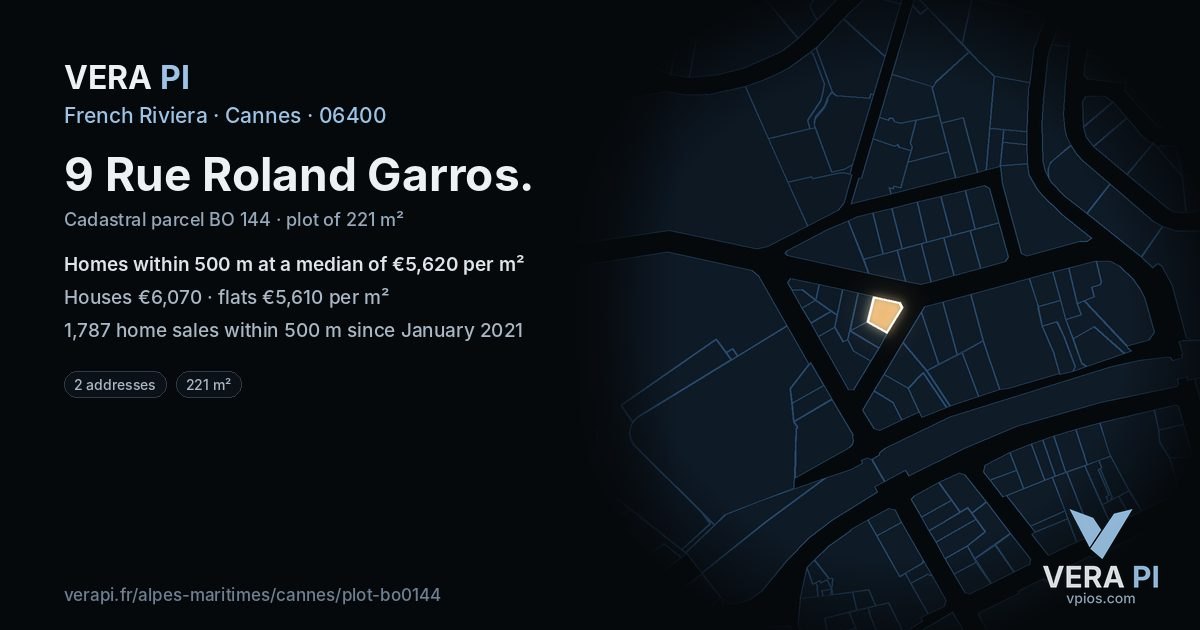 9 Rue Roland Garros, Cannes at night – the plot lit, the parcels around coloured by the prices near them