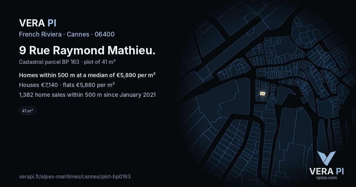 9 Rue Raymond Mathieu, Cannes at night – the plot lit, the parcels around coloured by the prices near them