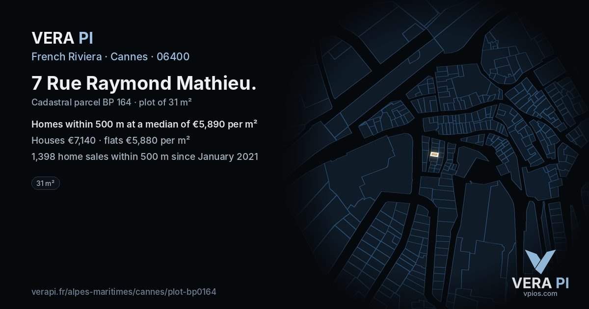7 Rue Raymond Mathieu, Cannes at night – the plot lit, the parcels around coloured by the prices near them