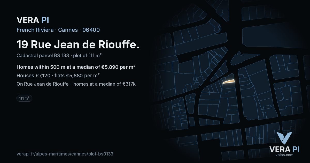 19 Rue Jean de Riouffe, Cannes at night – the plot lit, the parcels around coloured by the prices near them