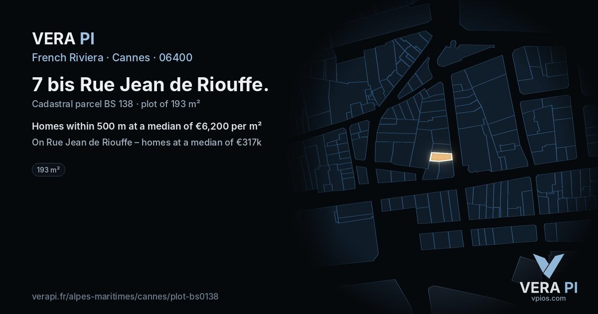 7 bis Rue Jean de Riouffe, Cannes at night – the plot lit, the parcels around coloured by the prices near them
