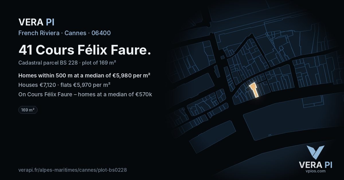 41 Cours Félix Faure, Cannes at night – the plot lit, the parcels around coloured by the prices near them