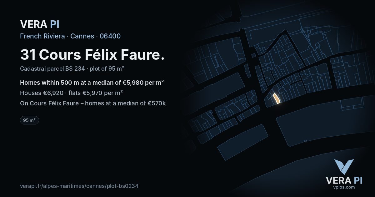 31 Cours Félix Faure, Cannes at night – the plot lit, the parcels around coloured by the prices near them