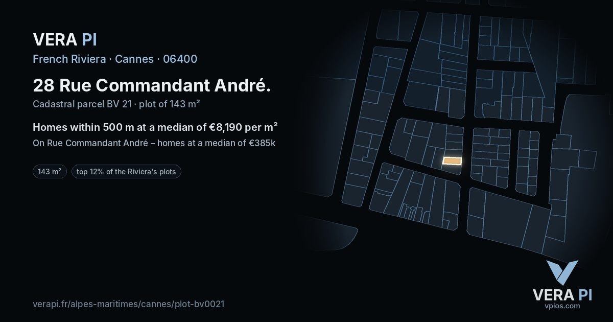 28 Rue Commandant André, Cannes at night – the plot lit, the parcels around coloured by the prices near them
