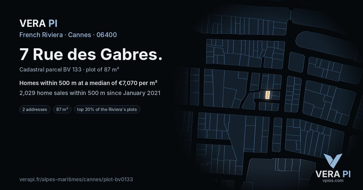 7 Rue des Gabres, Cannes at night – the plot lit, the parcels around coloured by the prices near them