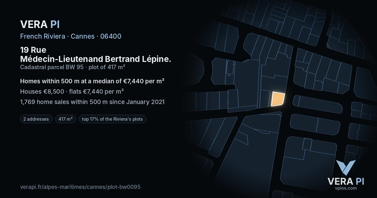 19 Rue Médecin-Lieutenand Bertrand Lépine, Cannes at night – the plot lit, the parcels around coloured by the prices near them