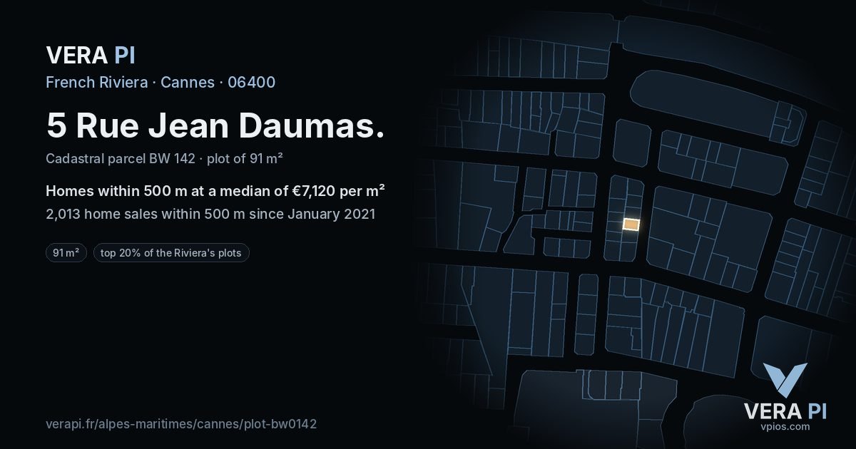 5 Rue Jean Daumas, Cannes at night – the plot lit, the parcels around coloured by the prices near them