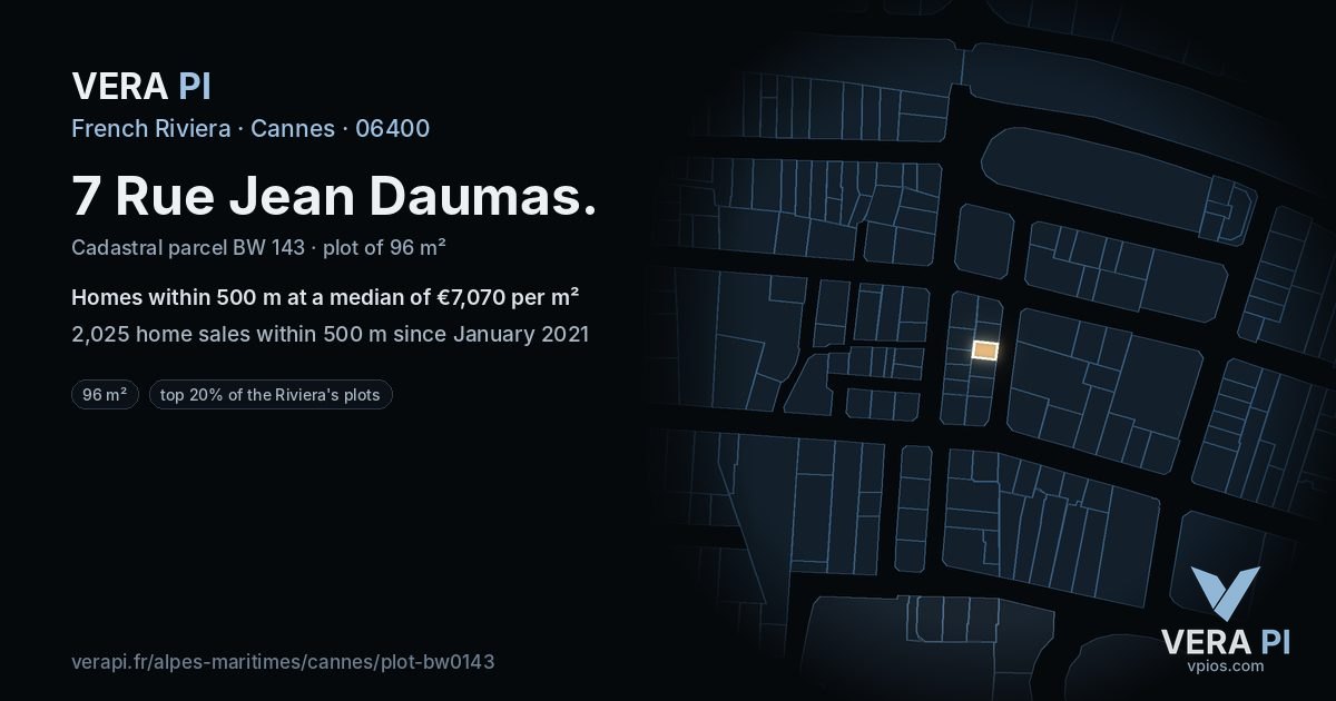 7 Rue Jean Daumas, Cannes at night – the plot lit, the parcels around coloured by the prices near them