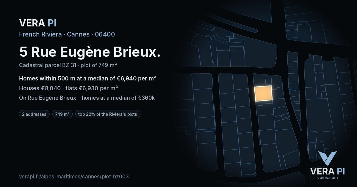 5 Rue Eugène Brieux, Cannes at night – the plot lit, the parcels around coloured by the prices near them