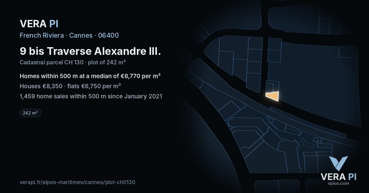 9 bis Traverse Alexandre III, Cannes at night – the plot lit, the parcels around coloured by the prices near them