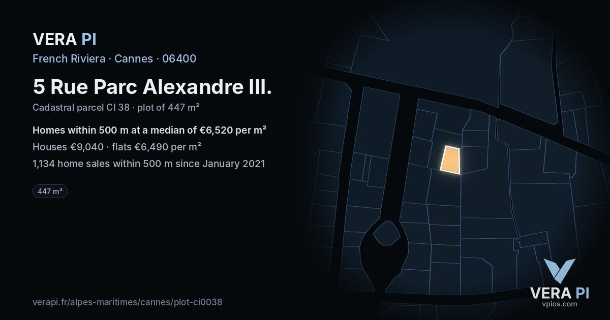 5 Rue Parc Alexandre III, Cannes at night – the plot lit, the parcels around coloured by the prices near them