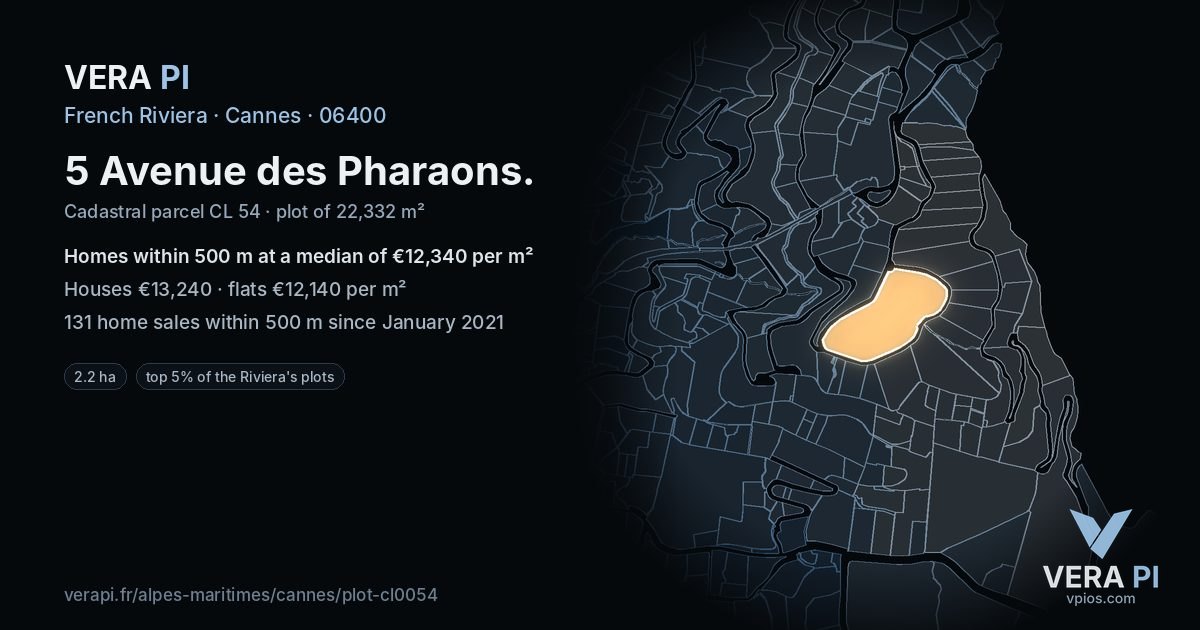 5 Avenue des Pharaons, Cannes at night – the plot lit, the parcels around coloured by the prices near them