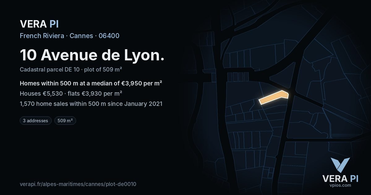 10 Avenue de Lyon, Cannes at night – the plot lit, the parcels around coloured by the prices near them