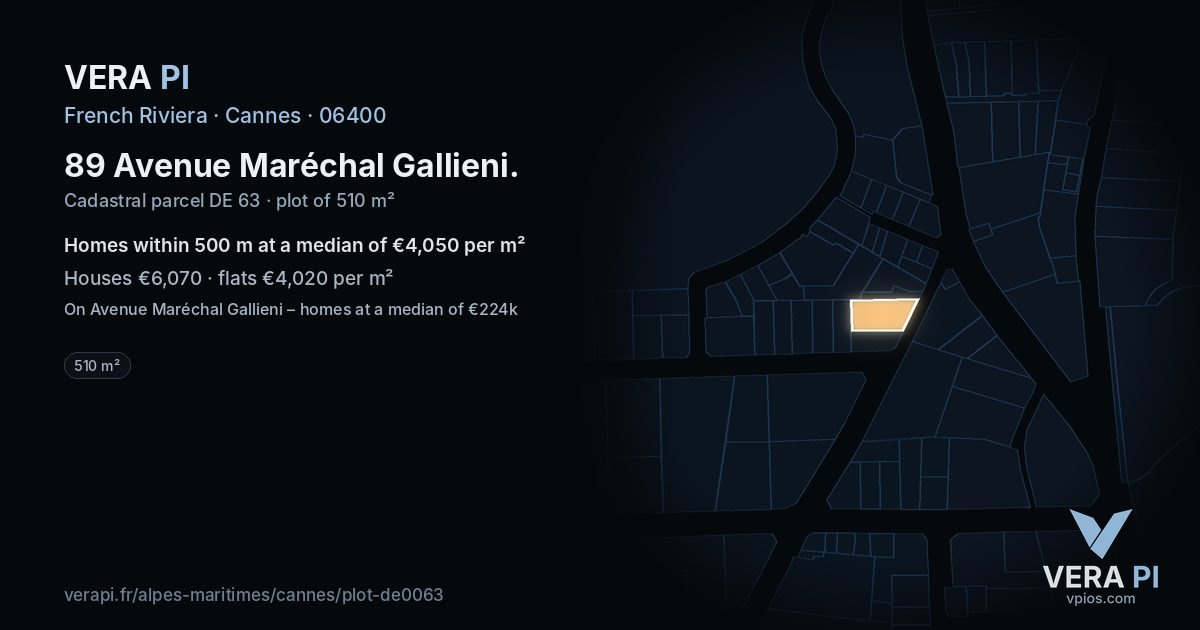 89 Avenue Maréchal Gallieni, Cannes at night – the plot lit, the parcels around coloured by the prices near them