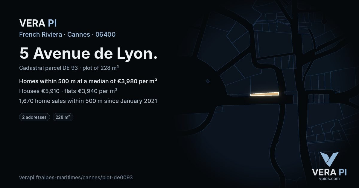 5 Avenue de Lyon, Cannes at night – the plot lit, the parcels around coloured by the prices near them