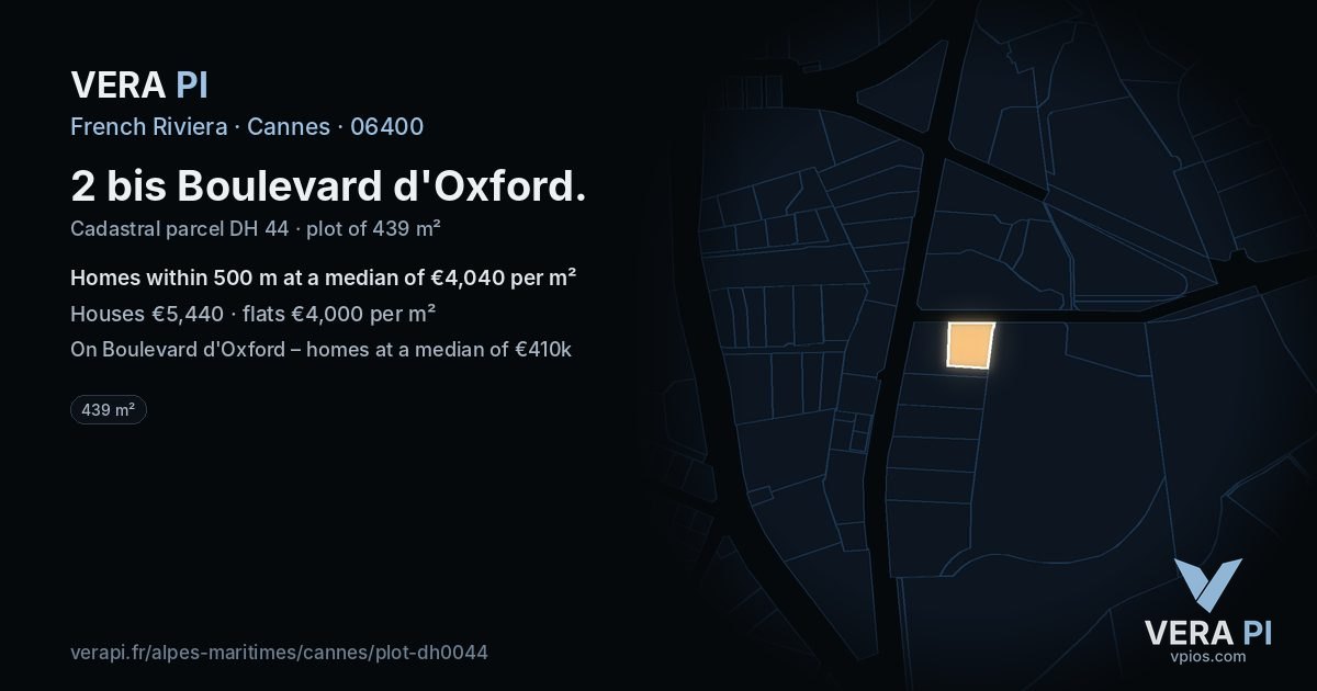 2 bis Boulevard d'Oxford, Cannes at night – the plot lit, the parcels around coloured by the prices near them