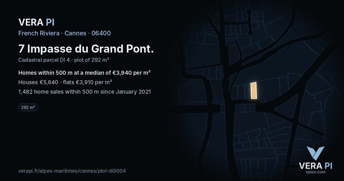 7 Impasse du Grand Pont, Cannes at night – the plot lit, the parcels around coloured by the prices near them