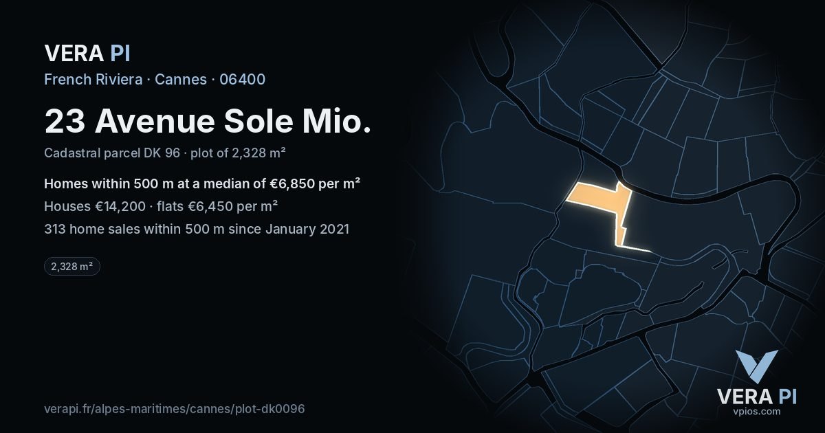 23 Avenue Sole Mio, Cannes at night – the plot lit, the parcels around coloured by the prices near them