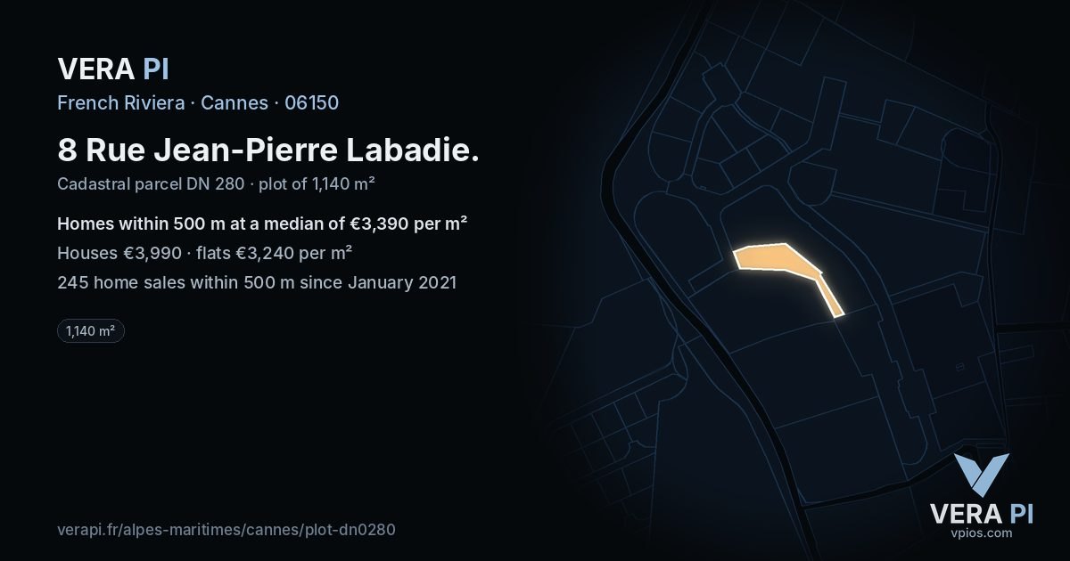 8 Rue Jean-Pierre Labadie, Cannes at night – the plot lit, the parcels around coloured by the prices near them
