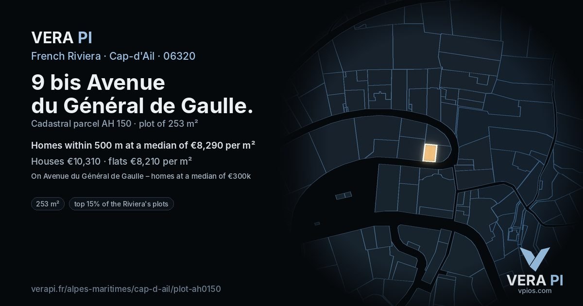 9 bis Avenue du Général de Gaulle, Cap-d'Ail at night – the plot lit, the parcels around coloured by the prices near them