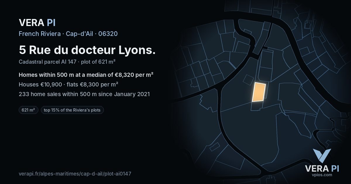 5 Rue du docteur Lyons, Cap-d'Ail at night – the plot lit, the parcels around coloured by the prices near them
