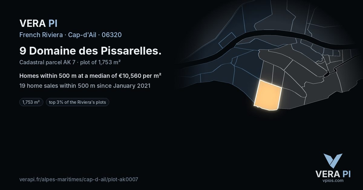 9 Domaine des Pissarelles, Cap-d'Ail at night – the plot lit, the parcels around coloured by the prices near them