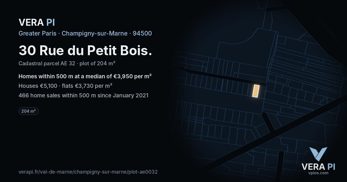 30 Rue du Petit Bois, Champigny-sur-Marne at night – the plot lit, the parcels around coloured by the prices near them