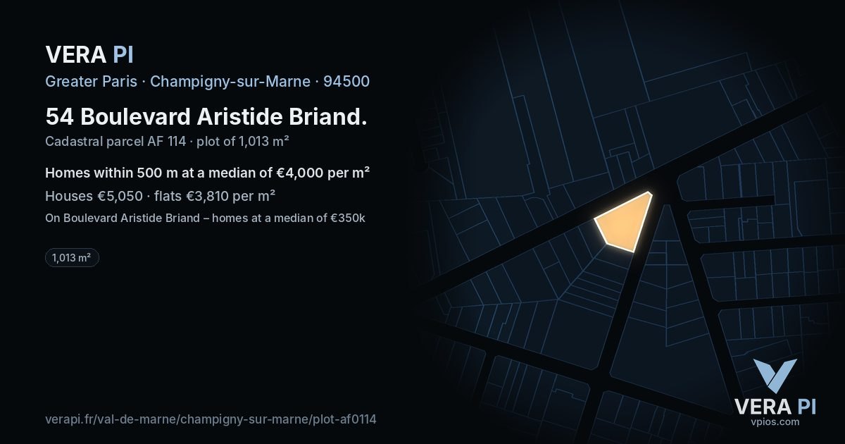 54 Boulevard Aristide Briand, Champigny-sur-Marne at night – the plot lit, the parcels around coloured by the prices near them