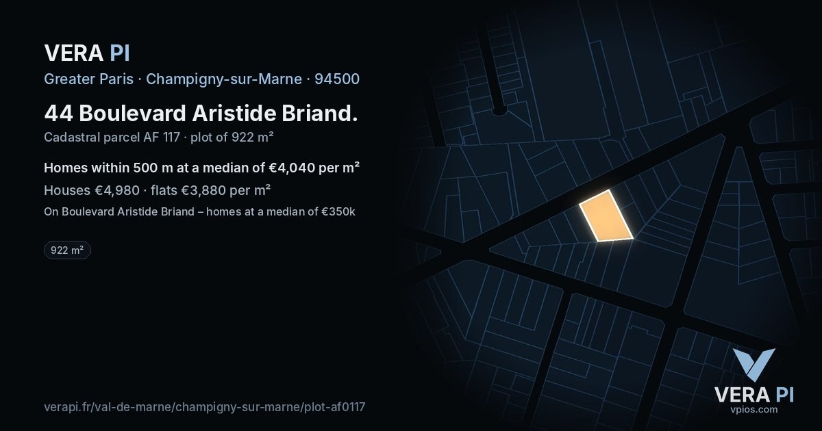 44 Boulevard Aristide Briand, Champigny-sur-Marne at night – the plot lit, the parcels around coloured by the prices near them