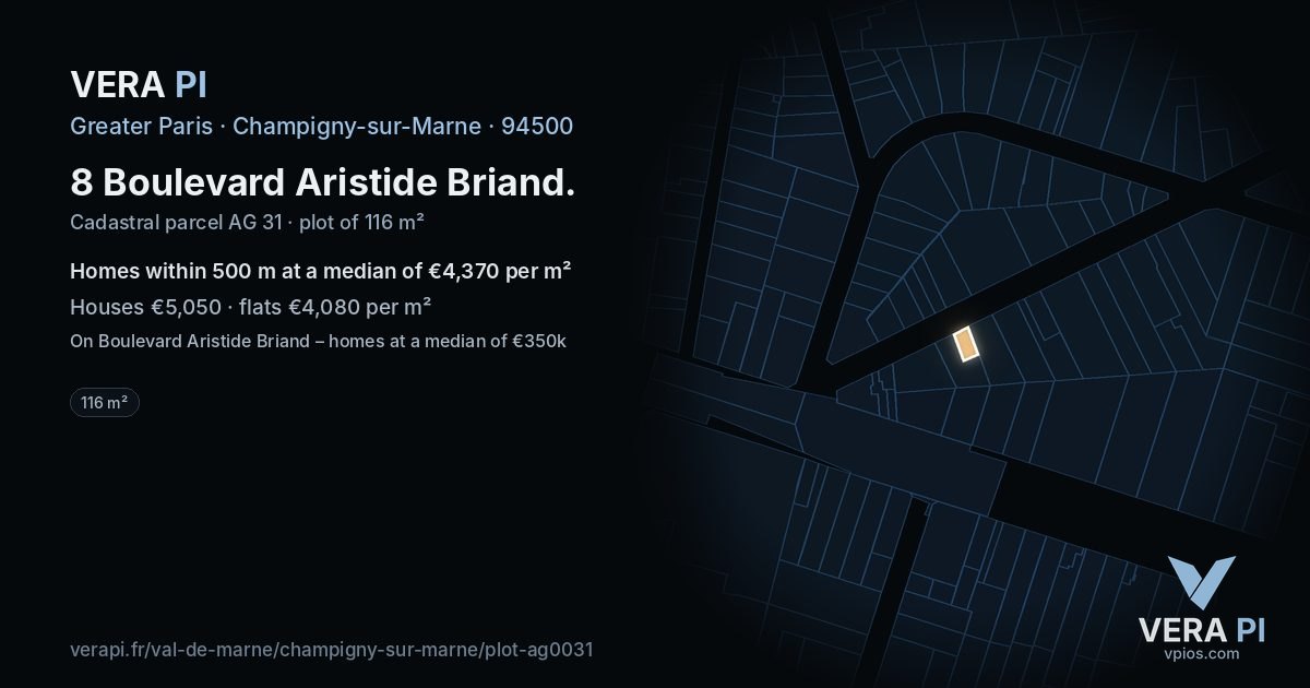 8 Boulevard Aristide Briand, Champigny-sur-Marne at night – the plot lit, the parcels around coloured by the prices near them