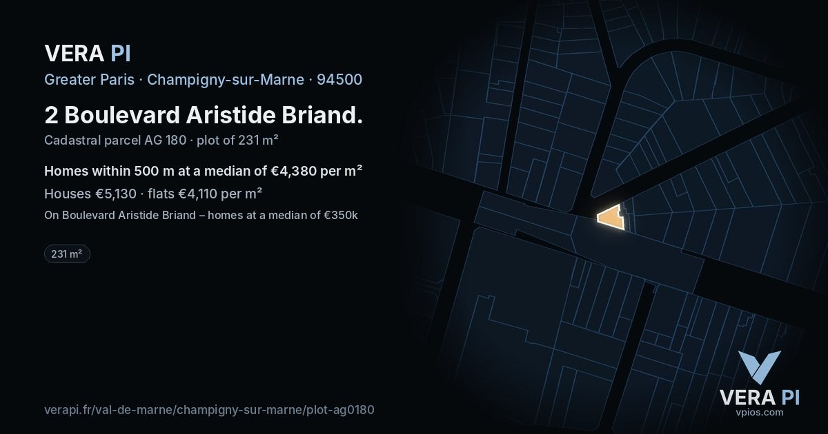 2 Boulevard Aristide Briand, Champigny-sur-Marne at night – the plot lit, the parcels around coloured by the prices near them