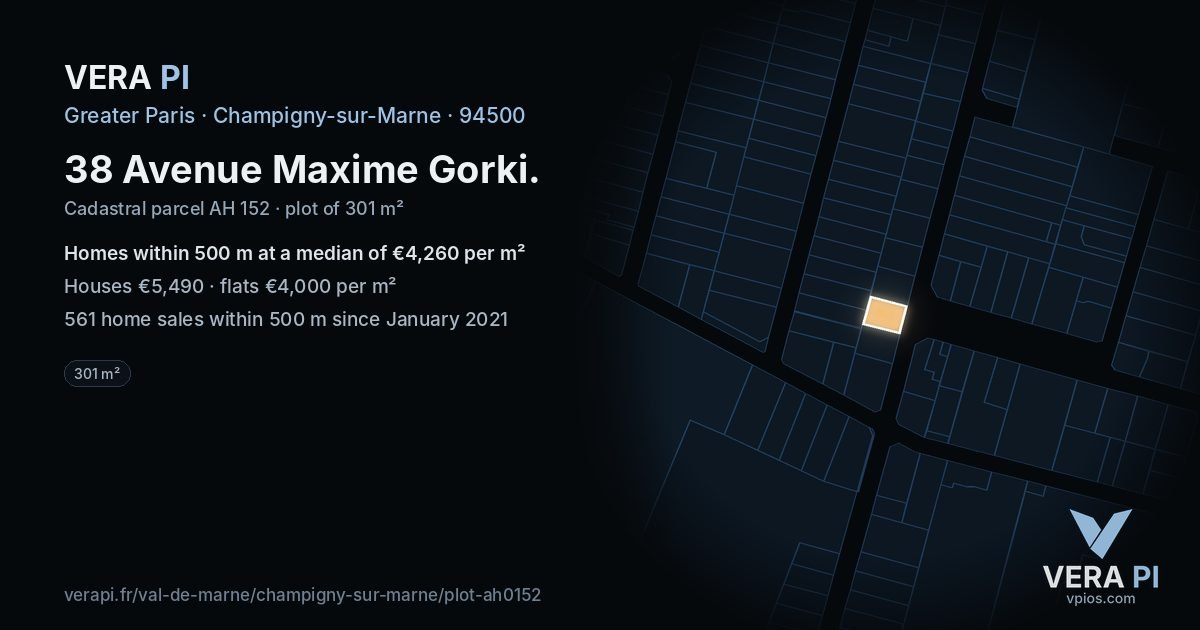 38 Avenue Maxime Gorki, Champigny-sur-Marne at night – the plot lit, the parcels around coloured by the prices near them
