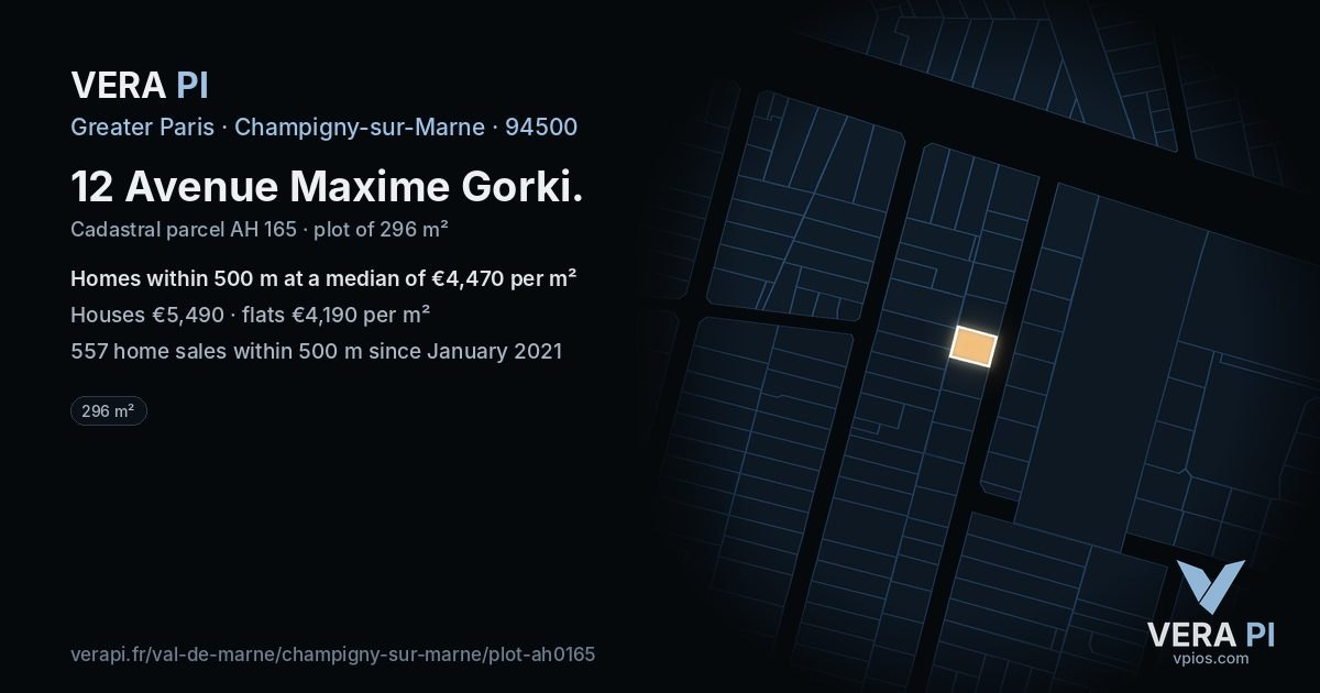12 Avenue Maxime Gorki, Champigny-sur-Marne at night – the plot lit, the parcels around coloured by the prices near them