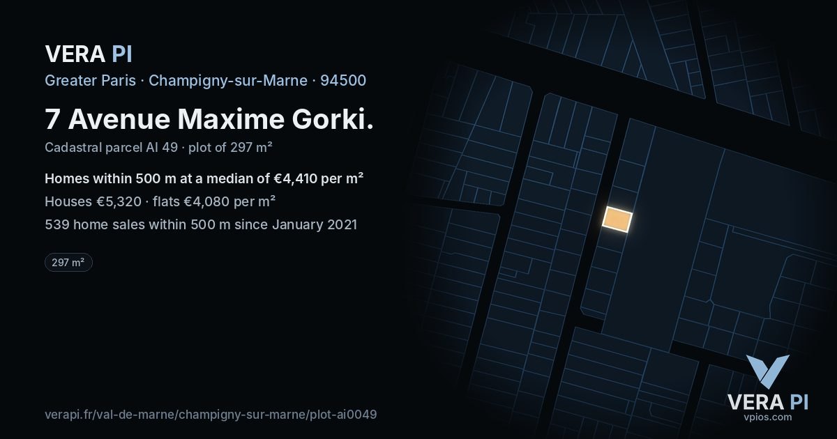 7 Avenue Maxime Gorki, Champigny-sur-Marne at night – the plot lit, the parcels around coloured by the prices near them