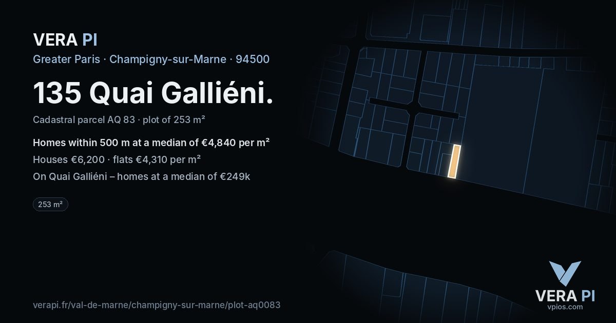 135 Quai Galliéni, Champigny-sur-Marne at night – the plot lit, the parcels around coloured by the prices near them