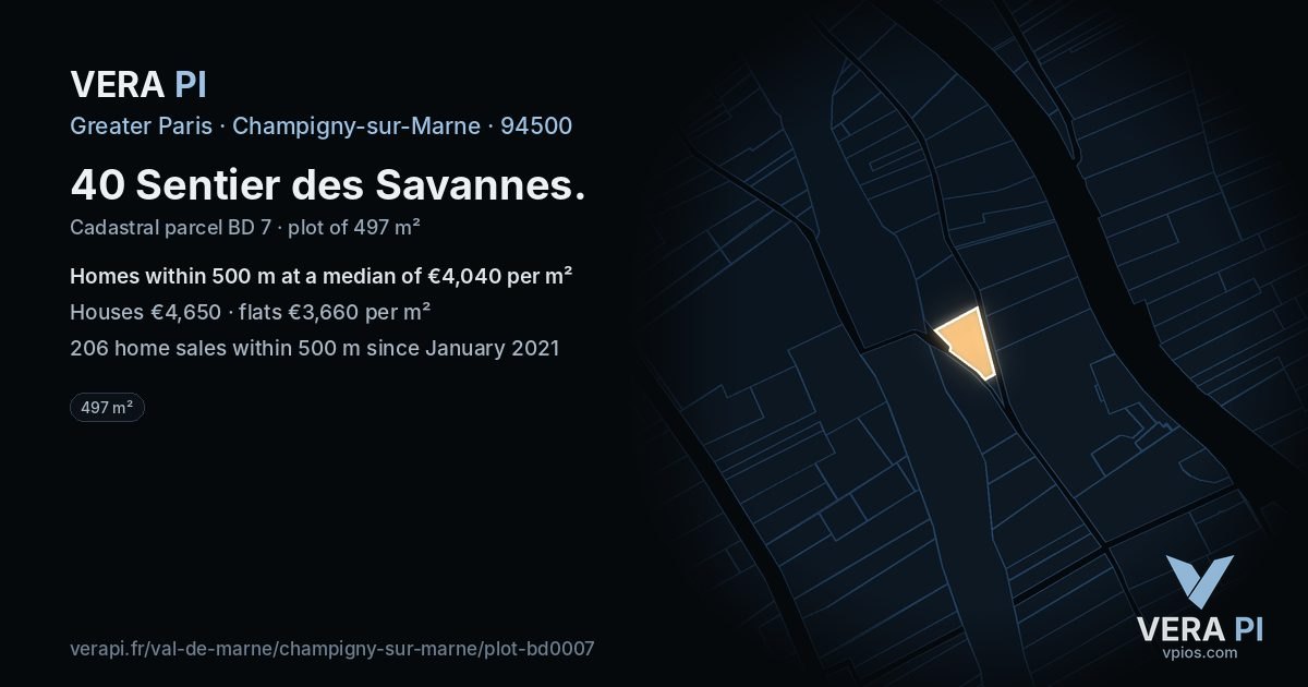40 Sentier des Savannes, Champigny-sur-Marne at night – the plot lit, the parcels around coloured by the prices near them