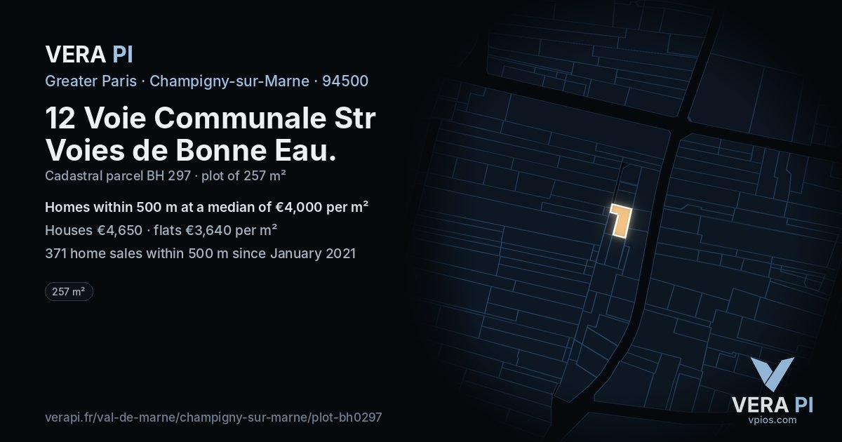 12 Voie Communale Str Voies de Bonne Eau, Champigny-sur-Marne at night – the plot lit, the parcels around coloured by the prices near them